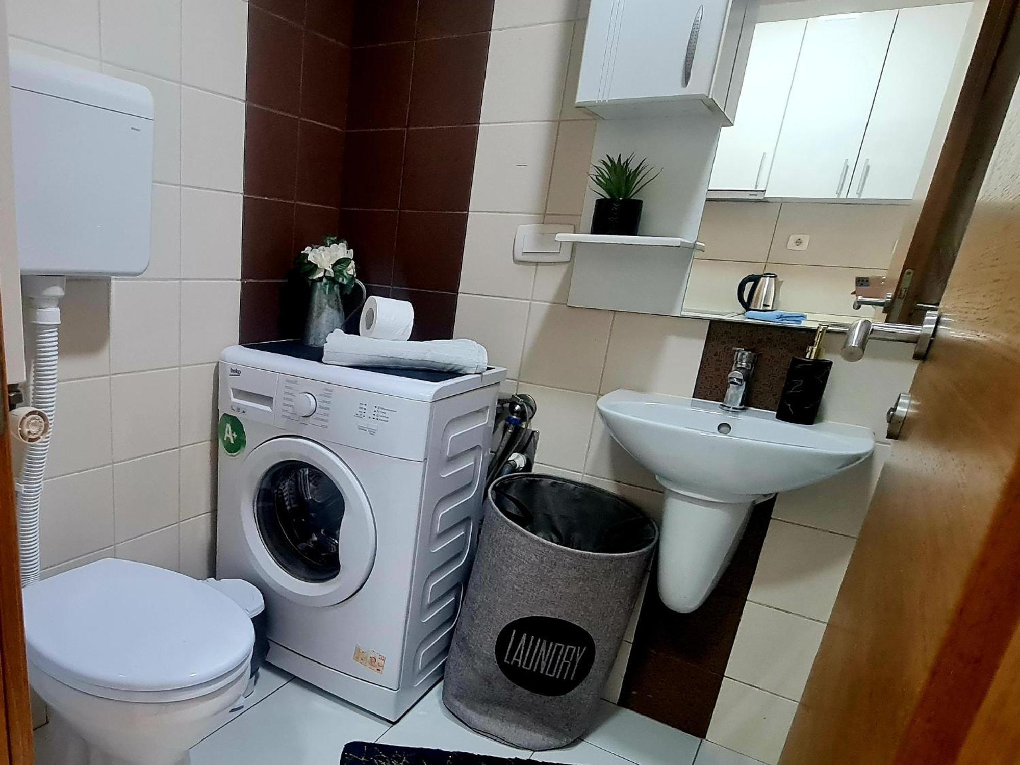 Kralj Studio Jagodina Buitenkant foto
